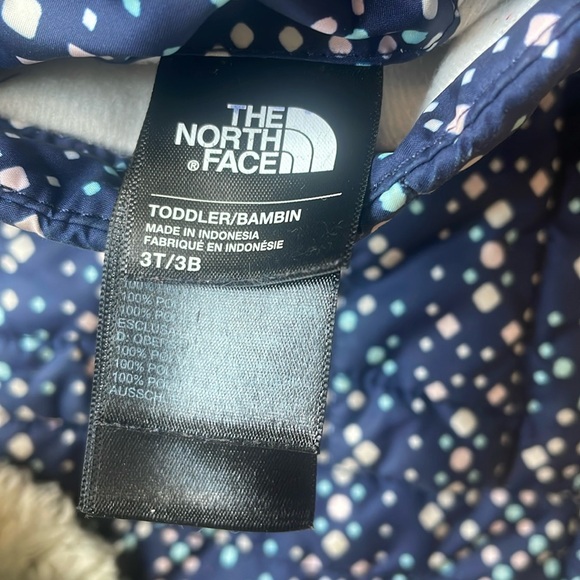 EUC North Face Mossbud swirl hooded jacket reversible navy to cream fur - Picture 15 of 15
